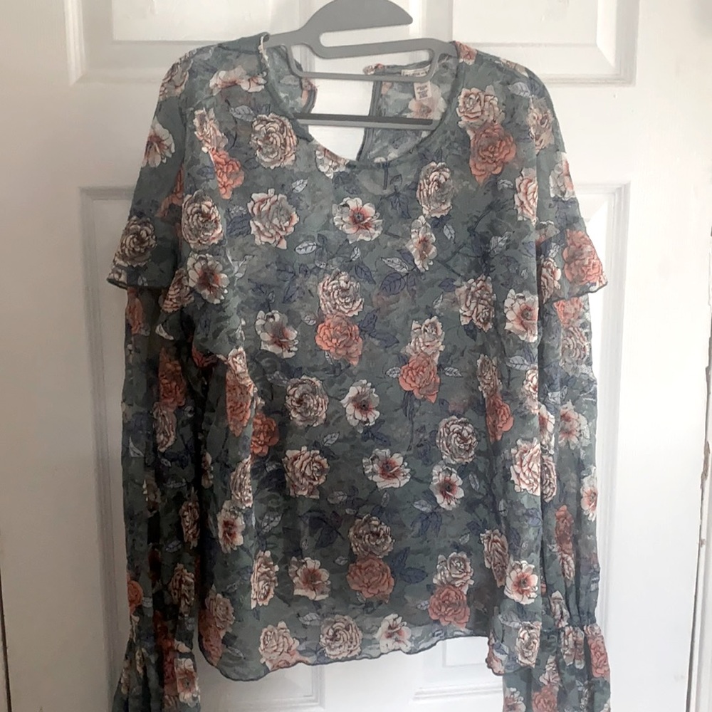 Meleose and market green floral lace top Large. No tears or damage.